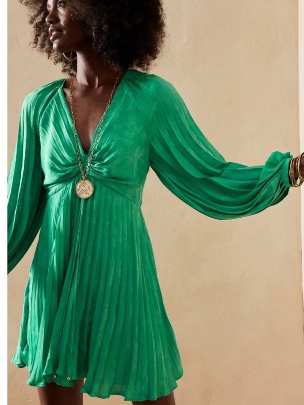 Banana Republic Cabana Green Satin Pleated Mini Dress